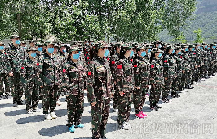 凝聚團(tuán)隊(duì)夢,懷揣感恩心! 凝聚團(tuán)隊(duì)夢,懷揣感恩心!