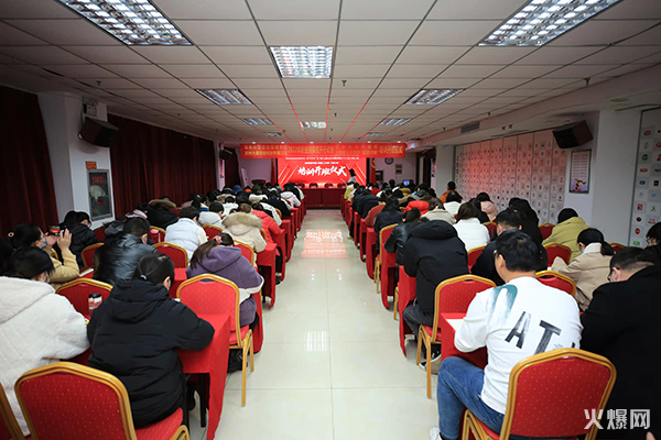 2022火爆網(wǎng)職業(yè)技能提升行動暨企業(yè)新型學徒制和“碼農(nóng)計劃”開班儀式圓滿成功! 2022火爆網(wǎng)職業(yè)技能提升行動暨企業(yè)新型學徒制和“碼農(nóng)計劃”開班儀式圓滿成功